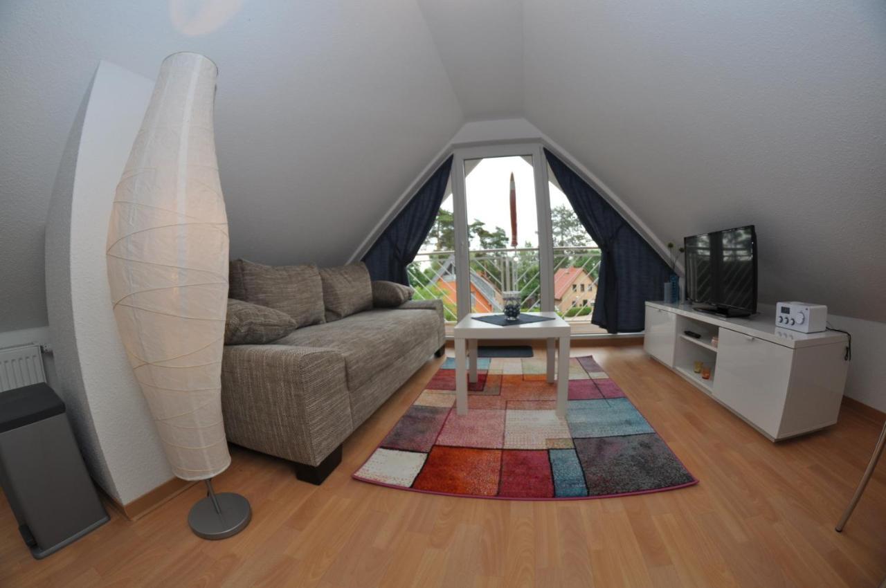 Ferienhaus Mueritzzauber / 1 Zimmer Dachgeschoss-Appartement Röbel Zewnętrze zdjęcie